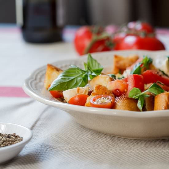Caprese panzanella salad