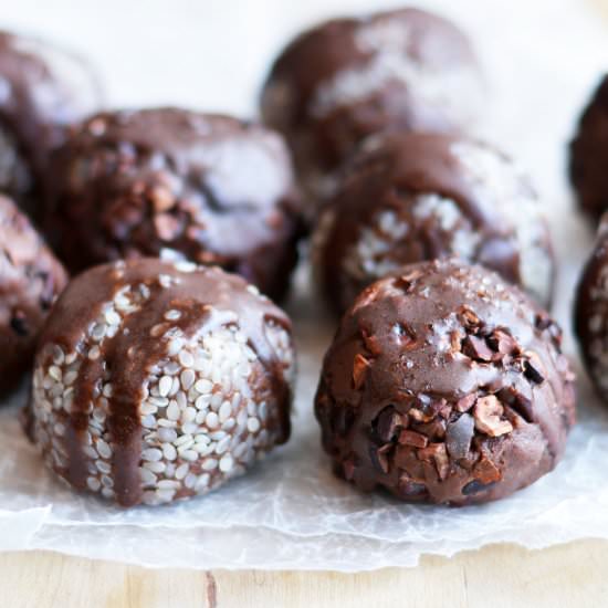 No-Bake Brownie Bite Energy Balls