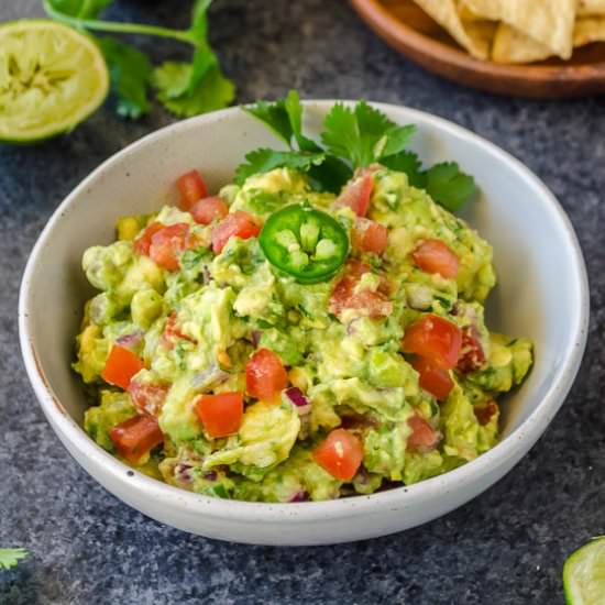 5-Minute Homemade Guacamole