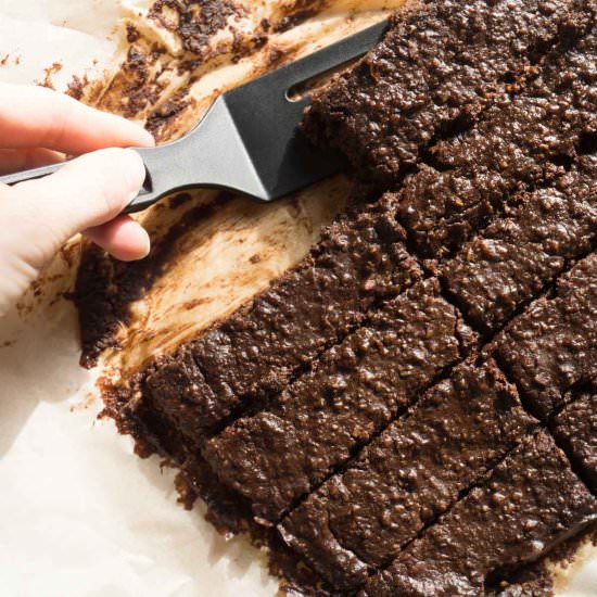 DIY chocolate sea salt RX bars