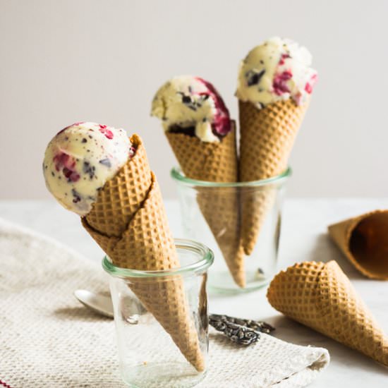 Vanilla-raspberry ice cream