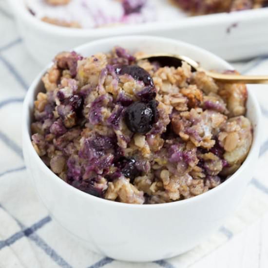 Banana Berry Crunch Baked Oatmeal