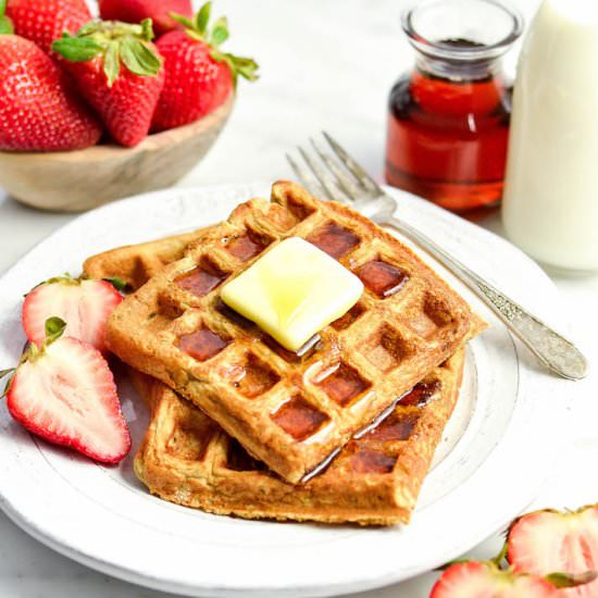 Peanut Butter Banana Oat Waffles