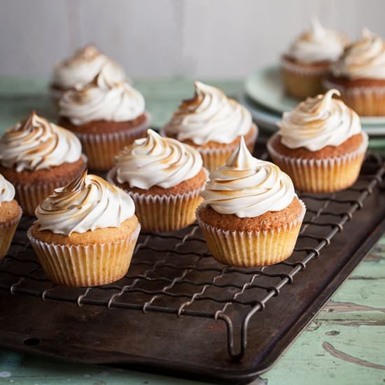 lemon pistachio cupcakes