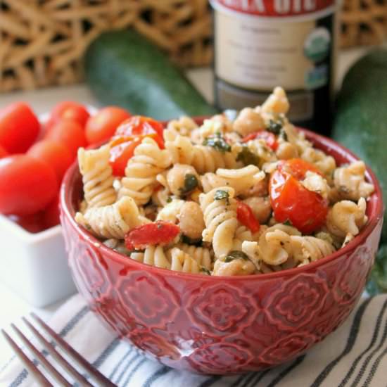 Healthy Mediterranean Pasta Salad