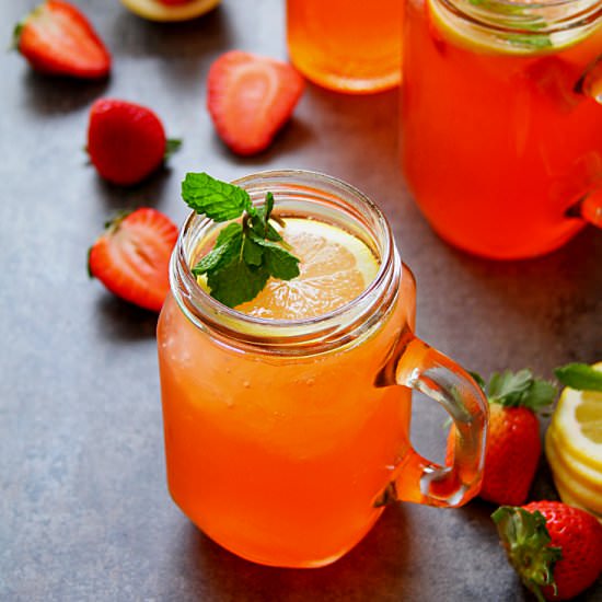 STRAWBERRY LEMONADE