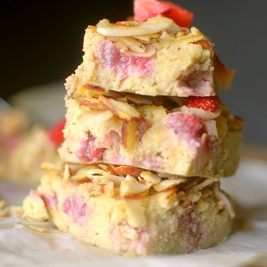 Paleo Lemon Berry Coffee Cake