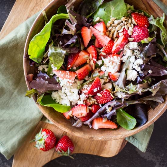 Easy Strawberry Balsamic Salad