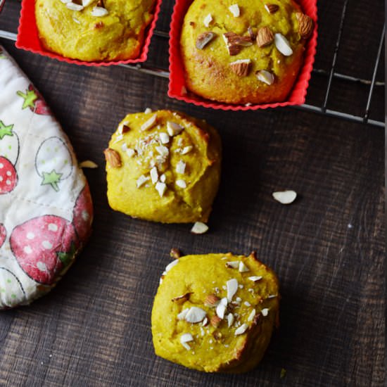 Eggless Mango Muffins