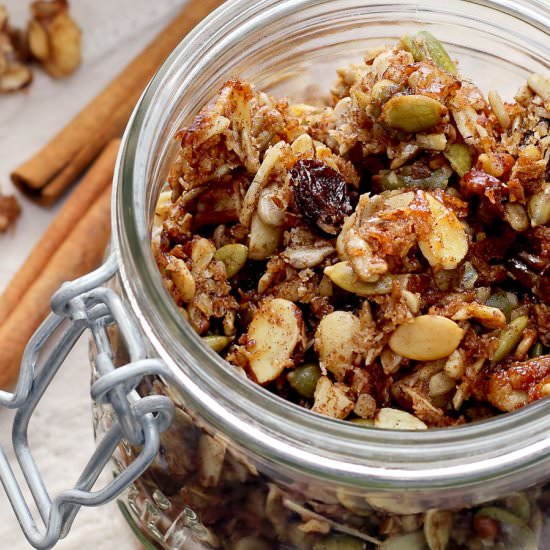 Cinnamon Raisin Granola