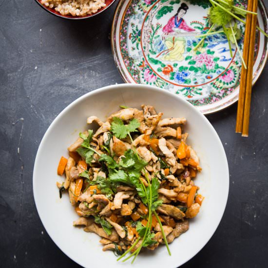 Stir-fried Pork with Cilantro