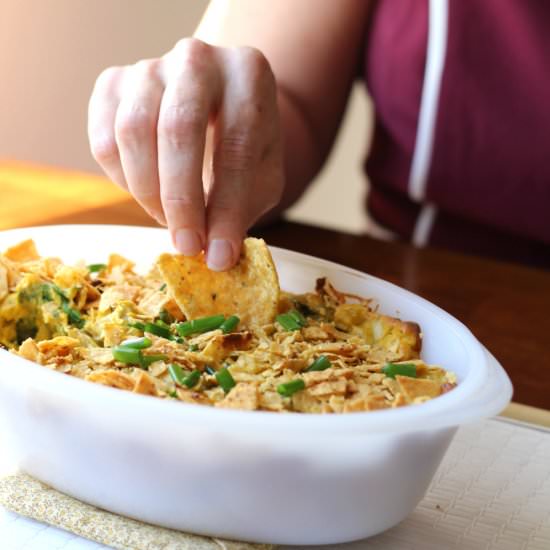 Warm vegan spinach & artichoke dip