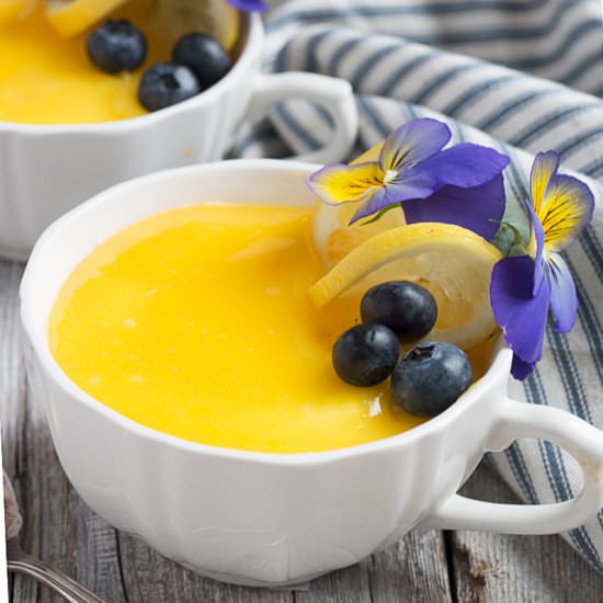 No-Bake Cheesecake with Lemon Curd