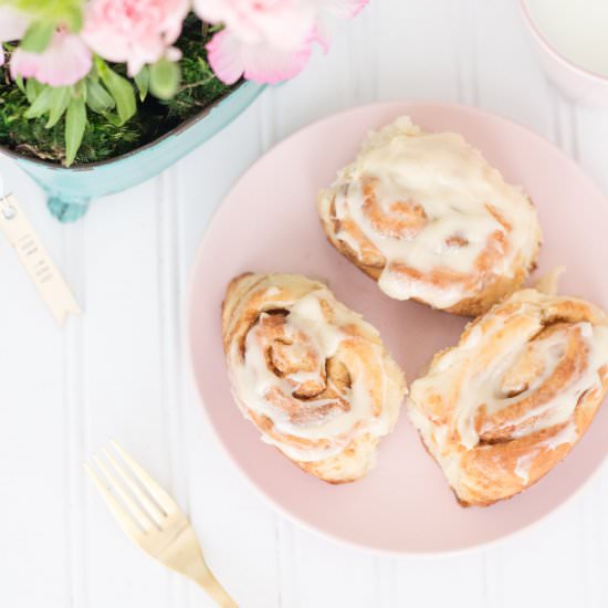 Easy Homemade Cinnamon Rolls
