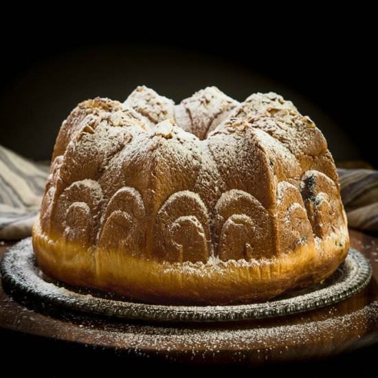 Cherry Almond Kugelhopf Bread