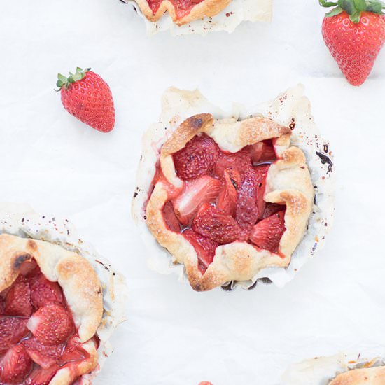 Italian Strawberries Cake