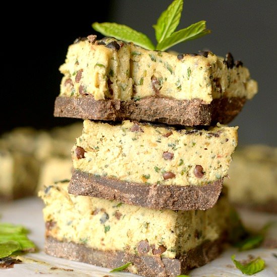 Raw Mint Chocolate Cheesecake Bars