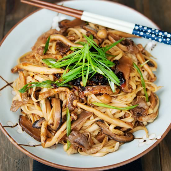 Soy Sauce Braised Mushroom Noodles