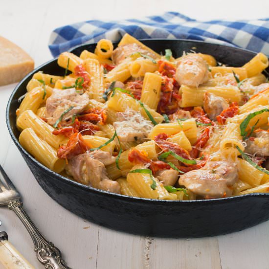 penne with sun-dried tomato cream