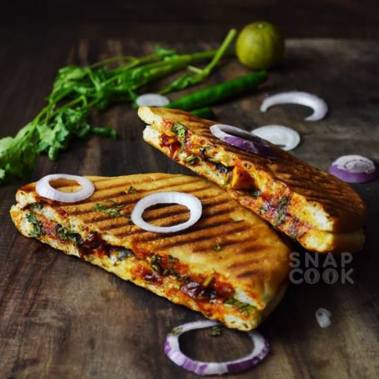 Paneer Stuffed Kulcha