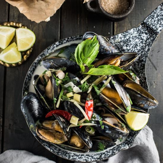 Thai Coconut Mussels