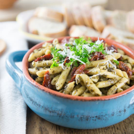 Penne with Pesto & Tomatoes