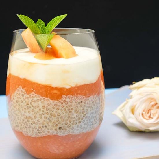 Detox Papaya Chia Breakfast Pudding