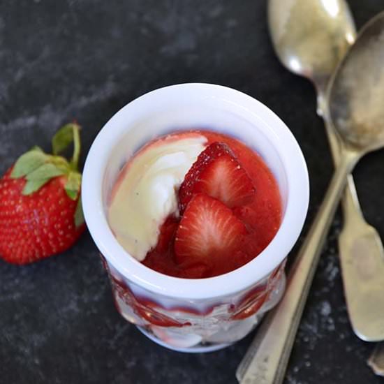 LC Strawberry Cheesecake Mousse