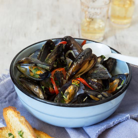 Beer Steamed Mussel Pot