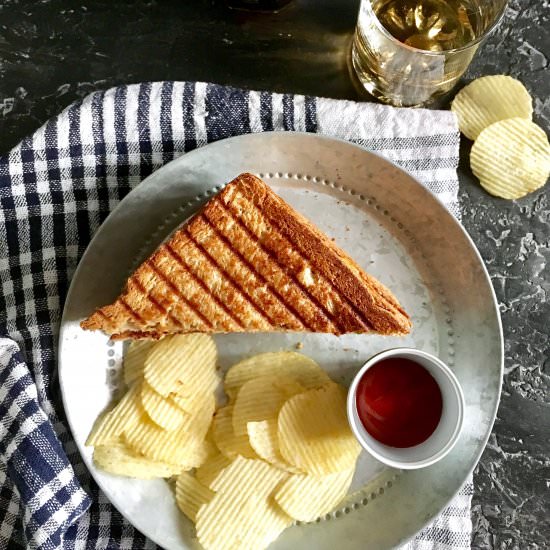 Spicy Potato Stuffed Sandwich