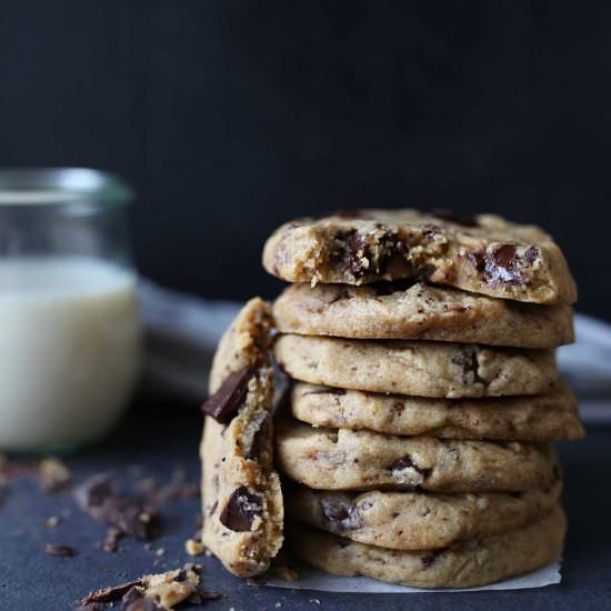 Easy Vegan Chocolate Chip Cookies