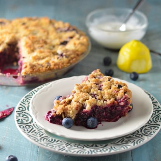 Blueberry Pie with Vanilla Crumble