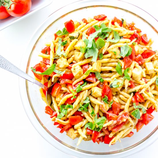 Tomato Mozzarella Prosciutto Pasta