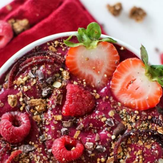 Vegan Red Velvet Smoothie Bowl