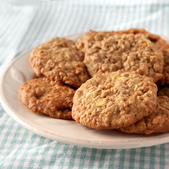 Caramel Apple Oatmeal Cookies