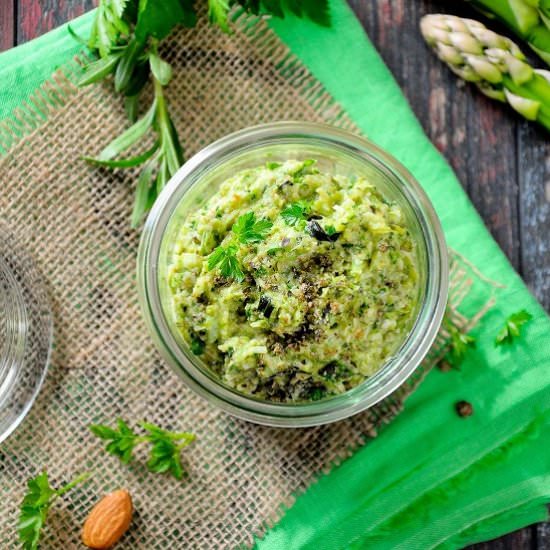 Asparagus pesto