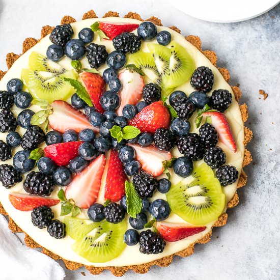 Creamy Tart with Graham Cracker Crust