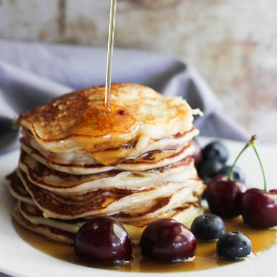 Vanilla yogurt cherry pancakes
