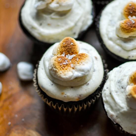 Salted Toasted Marshmallow Cupcakes