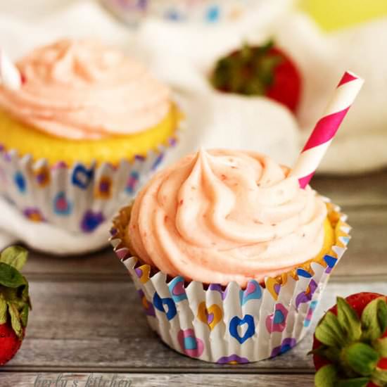 Strawberry Lemonade Cupcakes