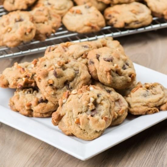 Chocolate Pretzel Caramel Cookies