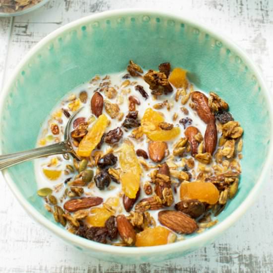Apricot & Almond Granola