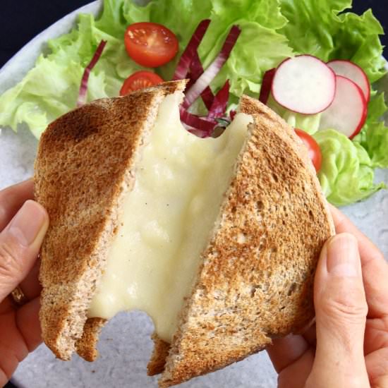 Vegan Stretchy Melty Grilled Cheese