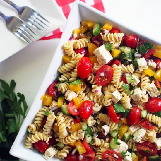 Easy Greek Pasta Salad