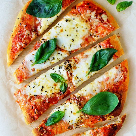 Ten Minute Naan Pizza