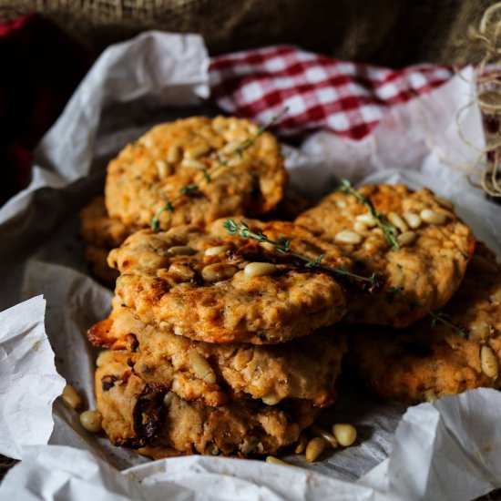 Sun-Dried Tomato Cheddar Cookies