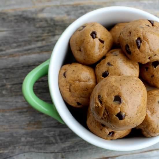 Vegan Cookie Dough Protein Bites
