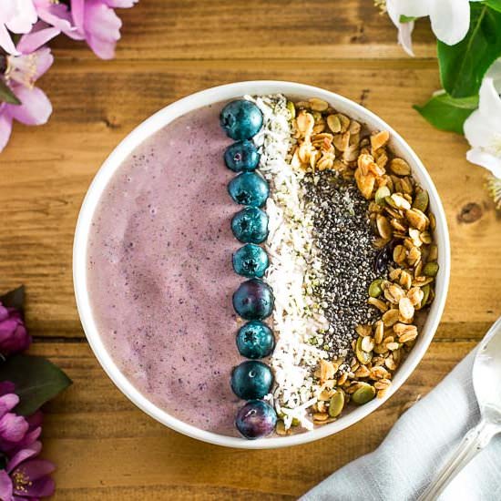 Cherry-Coconut Smoothie Bowl
