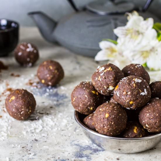 Chocolate Peanut Butter Energy Ball