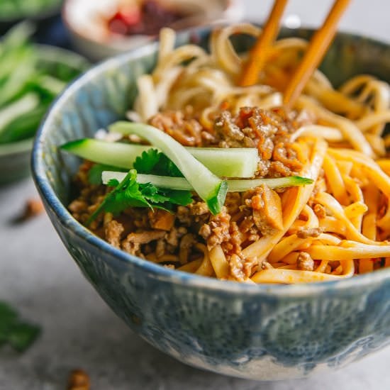 Chinese minced pork noodles